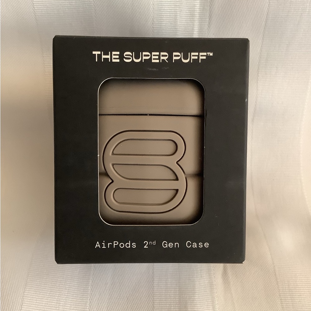 Aritzia Super Puff Silicone AirPods 2nd Gen Case - NWT